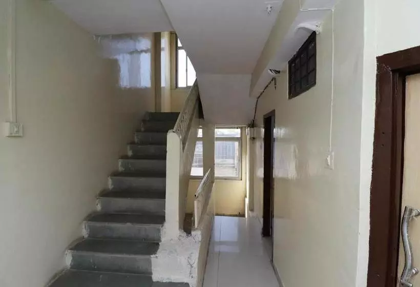 Oyo 25101 Hotel Shalimar