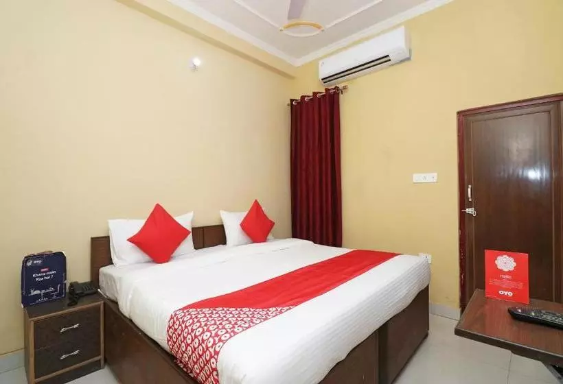 Oyo 25110 Hotel Hare Rama