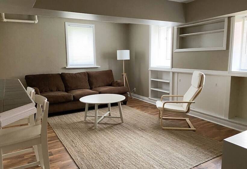 The Bayview Motel   Fort France, On   Lakeside Motel