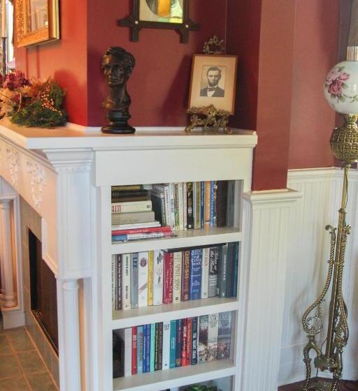 Flowertown Bed And Breakfast