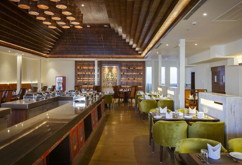 هتل Ramada By Wyndham Kathmandu Dhumbarahi