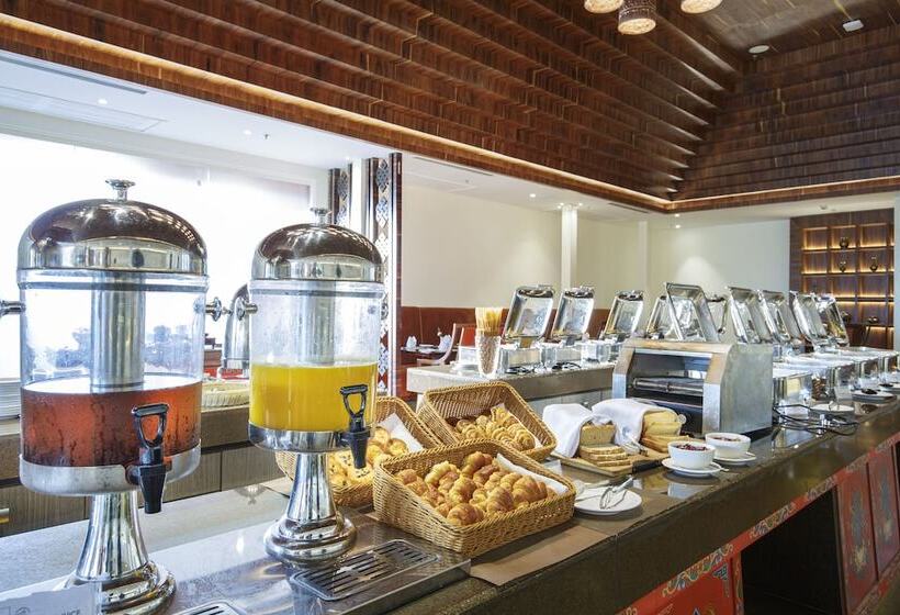 هتل Ramada By Wyndham Kathmandu Dhumbarahi