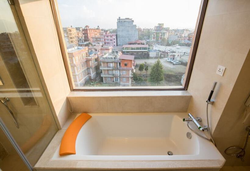 هتل Ramada By Wyndham Kathmandu Dhumbarahi