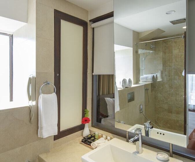 هتل Ramada By Wyndham Kathmandu Dhumbarahi