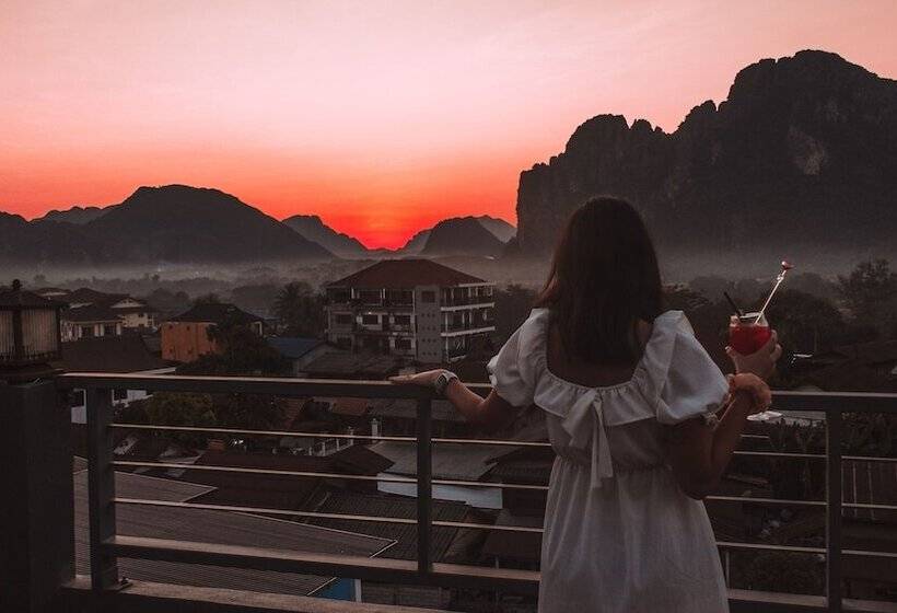 فندق Faraway Suites