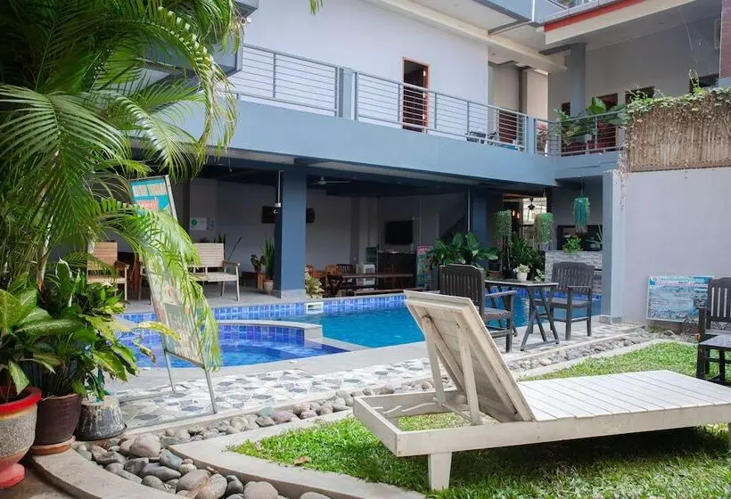 Hotelli Faraway Suites