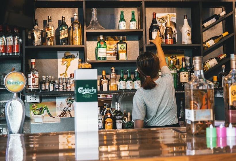 فندق Faraway Suites