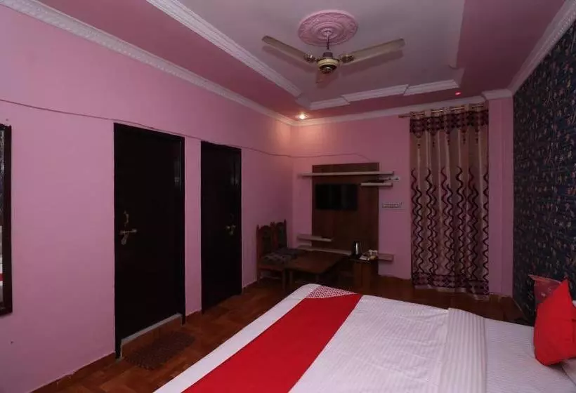 ホテル Oyo 18875 Vindhyavasini Palace