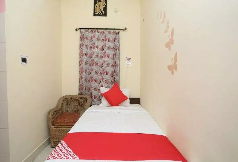 Oyo 24081 Hotel Lata Palace & Resort