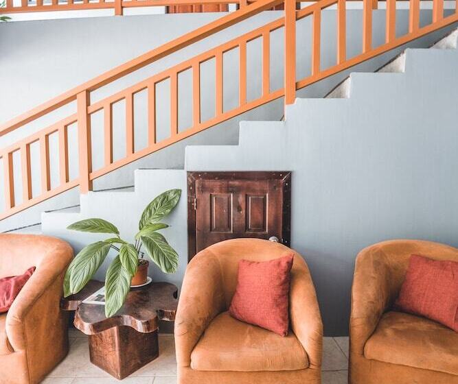 Hotel Hoja De Oro Corcovado