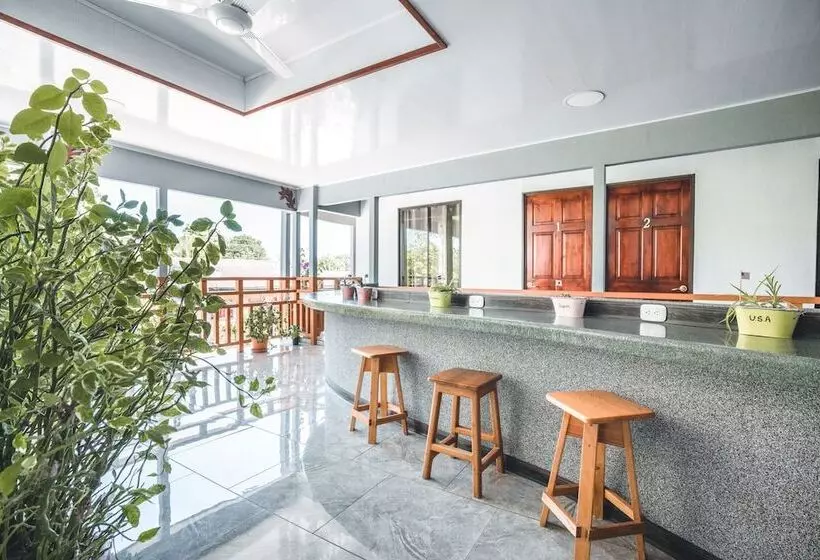 Hotelli Hoja De Oro Corcovado