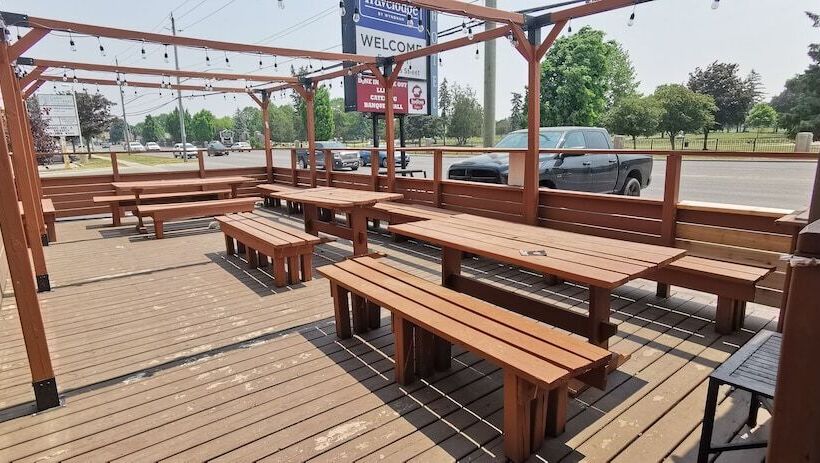 בית מלון כפרי Travelodge By Wyndham London Ontario