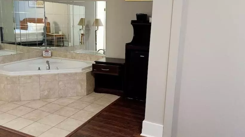 Hotelli Travelodge By Wyndham London Ontario