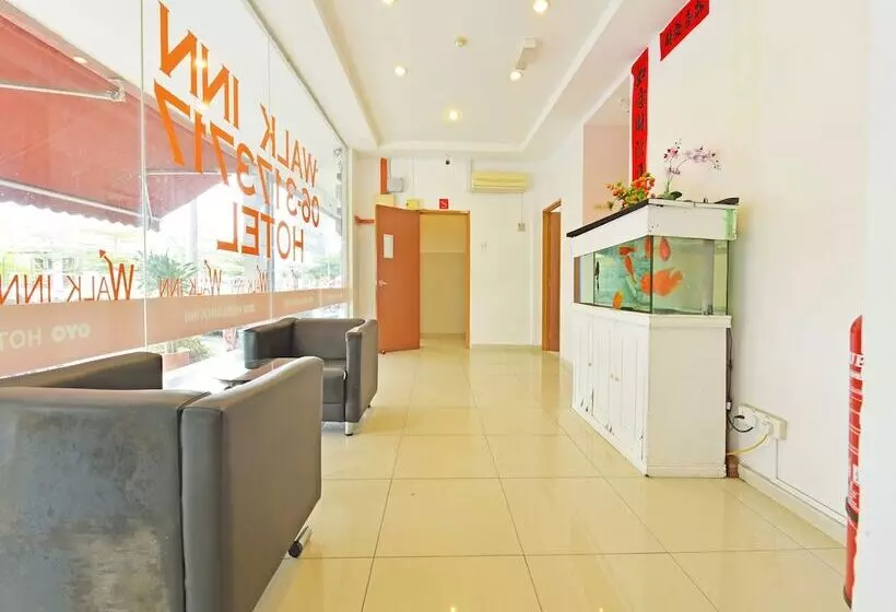 Oyo 582 Hotel Walk Inn