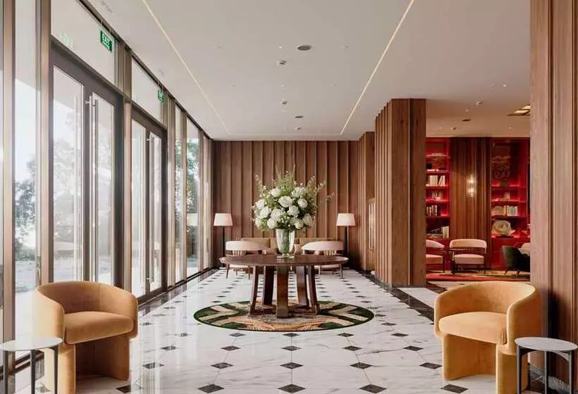 ホテル Waldorf Astoria Minsk