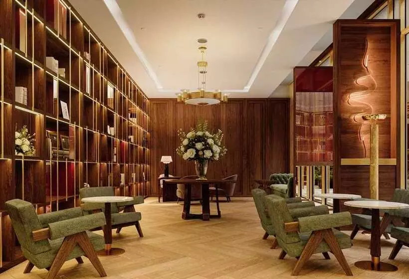 ホテル Waldorf Astoria Minsk