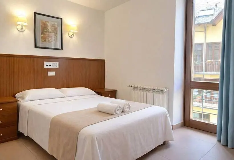 ペンション La Creu By Rda Hotels