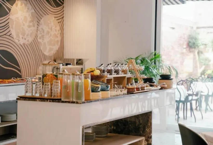 هتل Moenia Boutique