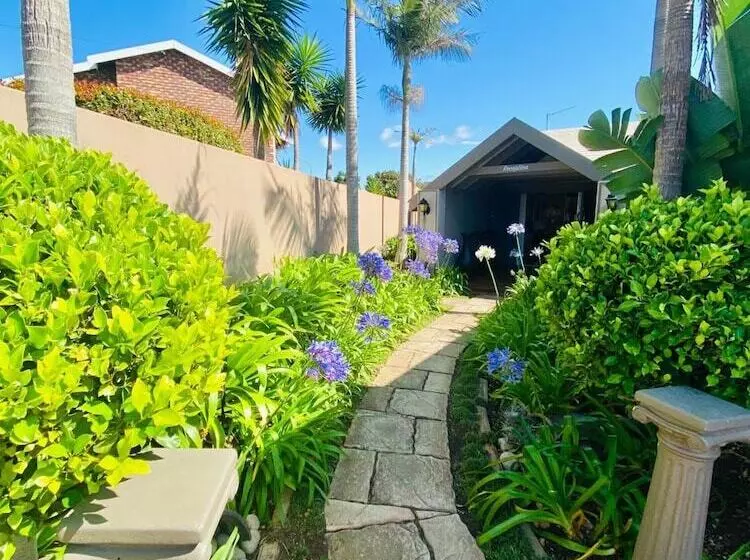 Dolphin Circle Bed And Breakfast