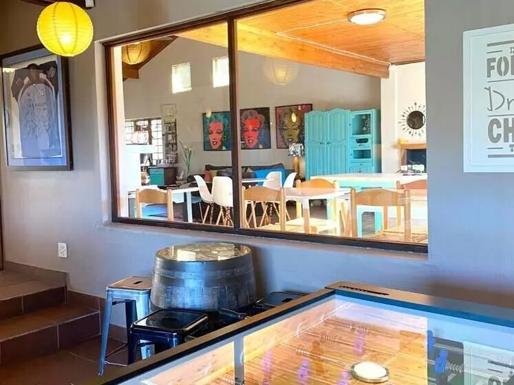 Dolphin Circle Bed And Breakfast