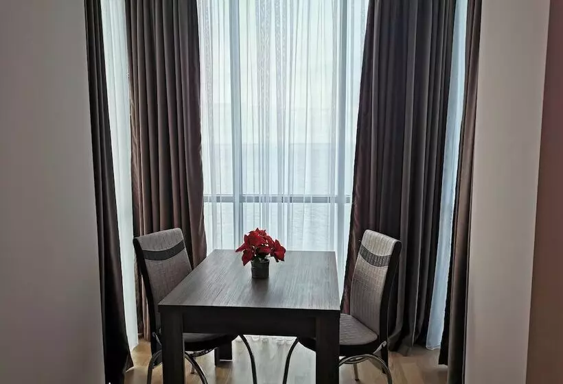 Aqua Batumi Hotel & Apartments