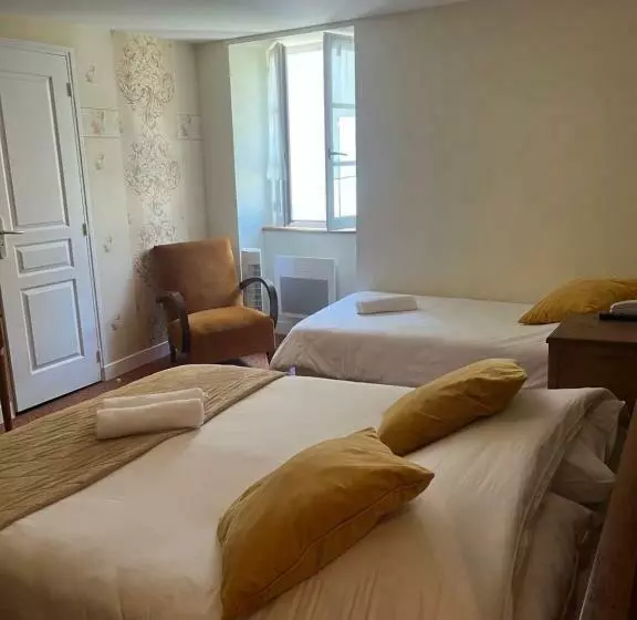 ホテル Le Saintetienne