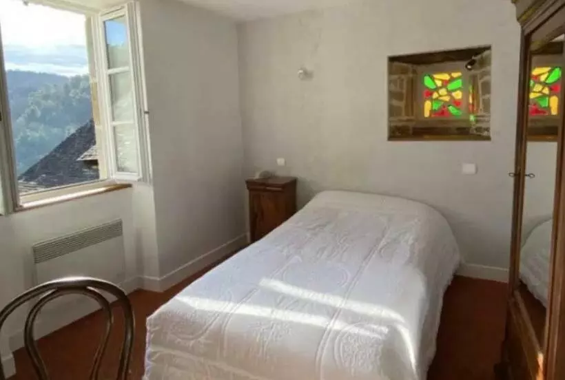 ホテル Le Saintetienne