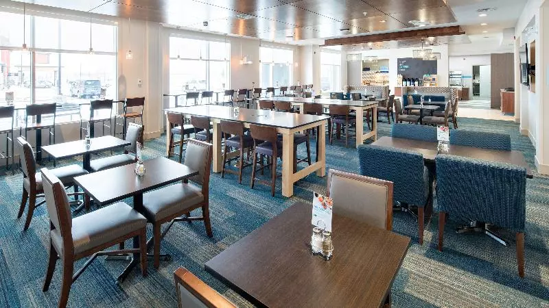 Hotelli Staybridge Suites   Red Deer North, An Ihg