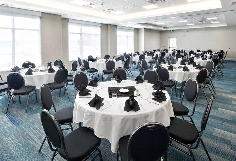 Hotelli Staybridge Suites   Red Deer North, An Ihg