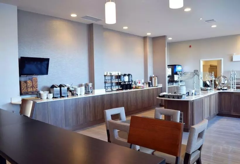 Hotelli Staybridge Suites   Red Deer North, An Ihg