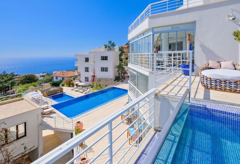 Highclere Hotel And Spa