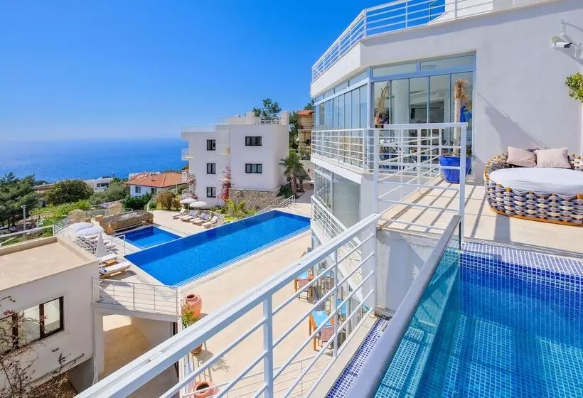 Highclere Hotel And Spa