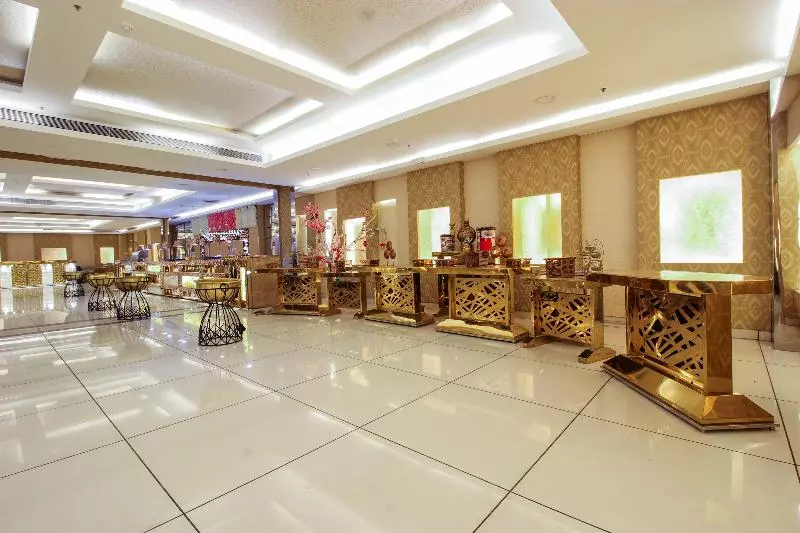 ホテル Capital O 22576 Sanskriti