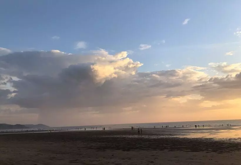 Hotelli Inn Morjim A Boutique Beach