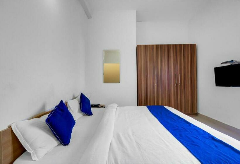 בית מלון כפרי Silverkey Executive Stays 26472 Pallikaranai