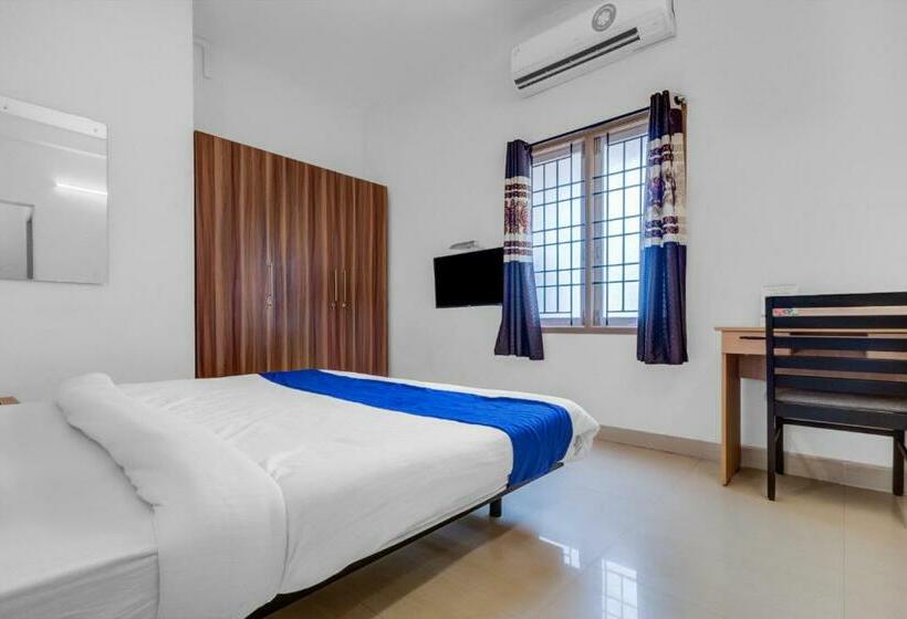 בית מלון כפרי Silverkey Executive Stays 26472 Pallikaranai