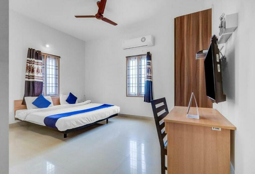 בית מלון כפרי Silverkey Executive Stays 26472 Pallikaranai