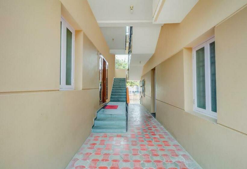 בית מלון כפרי Silverkey Executive Stays 26472 Pallikaranai