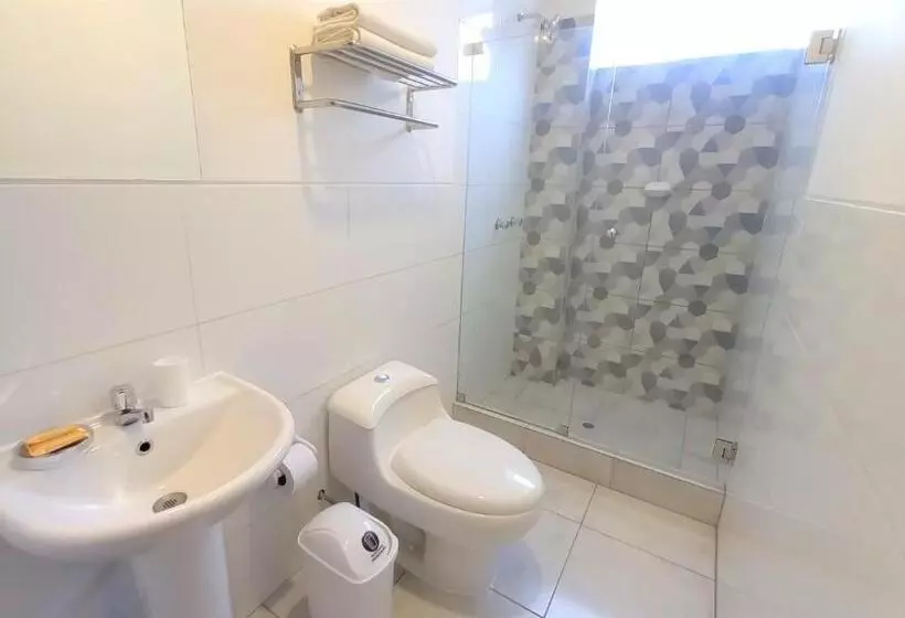 پانسیون Majhu Hostal