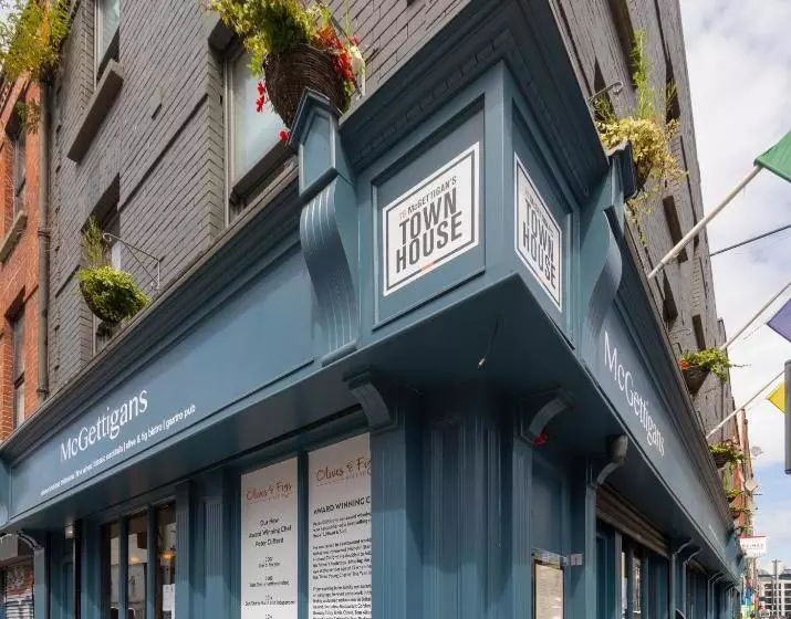 هاستل Mcgettigan S Townhouse   Olives & Figs Bistro