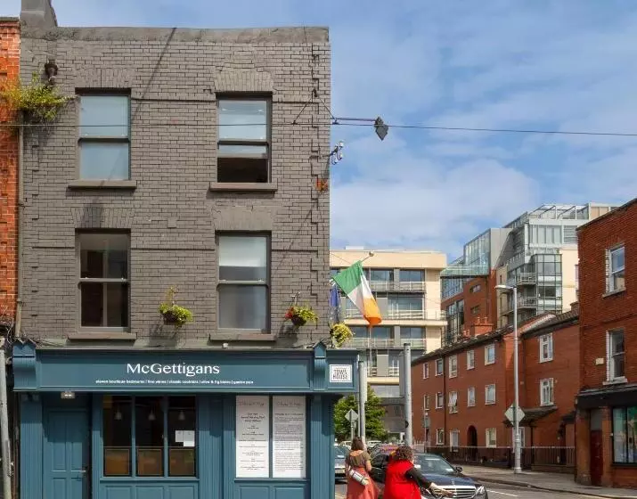 هاستل Mcgettigan S Townhouse   Olives & Figs Bistro