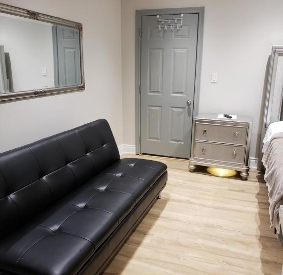 Szálló Toronto Rooms And Suites