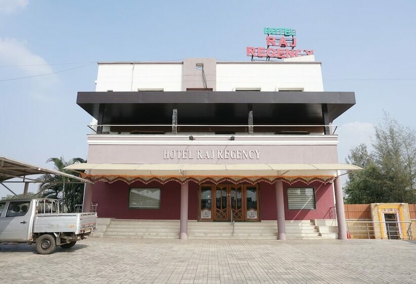 Oyo 24487 Hotel Raj Regency