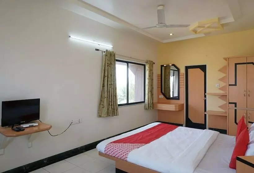 Oyo 24487 Hotel Raj Regency