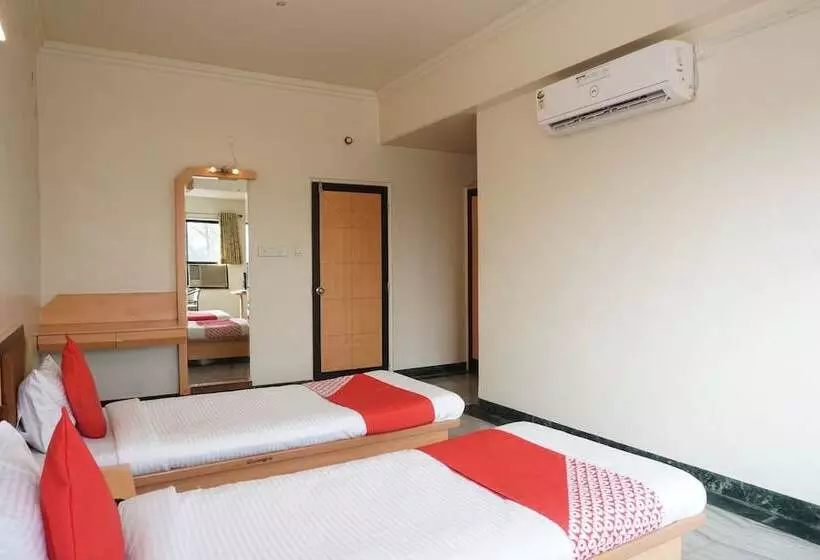 Oyo 24487 Hotel Raj Regency