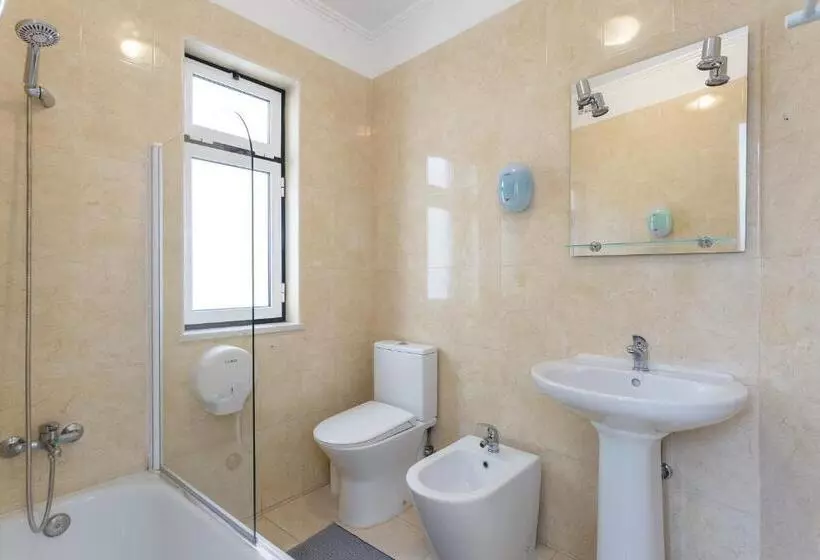 پانسیون Rooms4all
