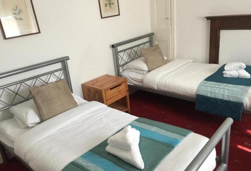 פנסיון Sandpiper Guest House