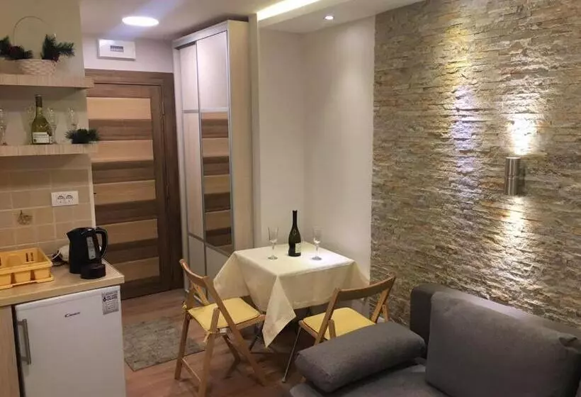 پانسیون Yelayeti Apartments