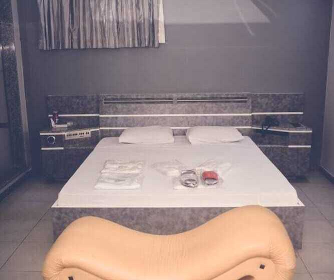 Styllus Motel   Adults Only