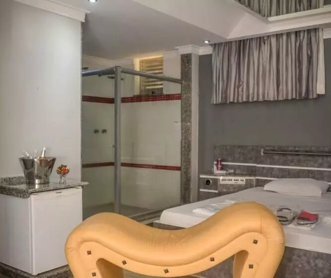 Styllus Motel Adults Only